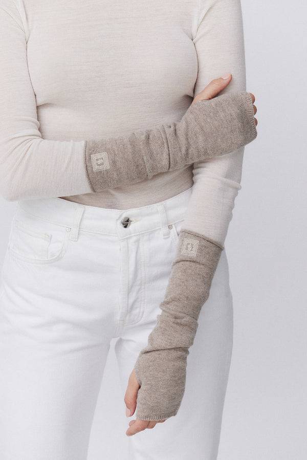 Prinz Berlin Kaschmir Arm Warmers Fine Knit Beige Räumungsverkauf