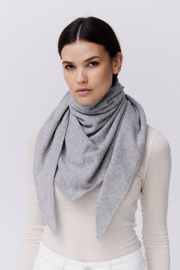 Prinz Berlin Kaschmir Triangle Fine Knit Hellgrau Wochenangebot