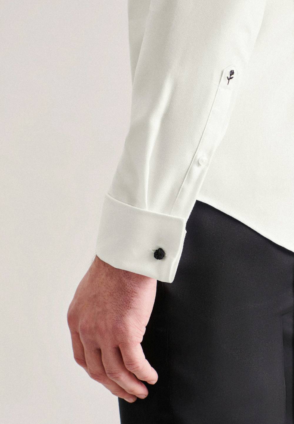 Seidensticker Bügelleichtes Twill Smokinghemd in Slim mit Kentkragen Lagerräumung
