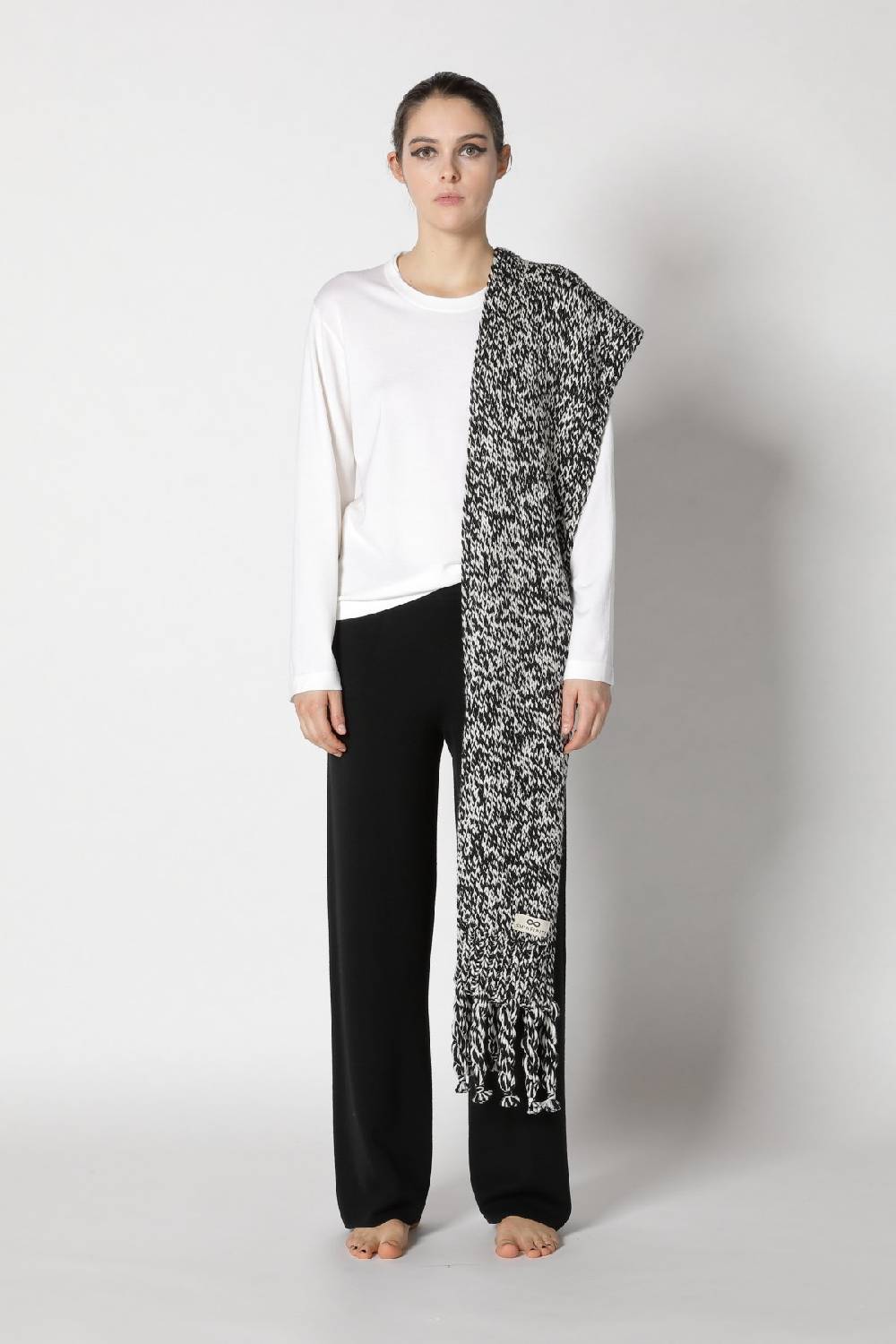 Sminfinity stretchy crewneck + milano palazzo pants + contrast mouliné scarf Exklusivangebot
