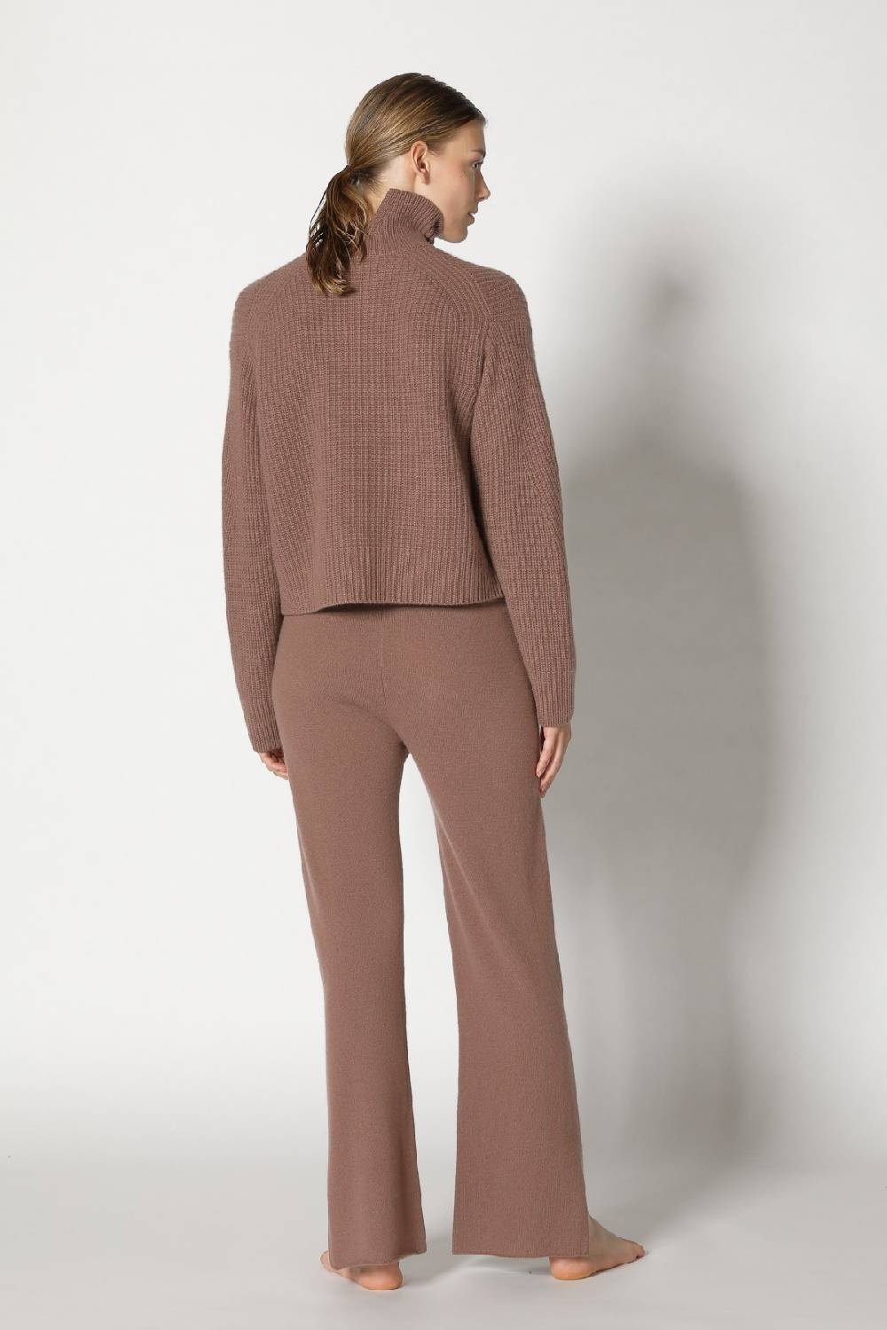 Sminfinity pure icon rib turtle + pure slitted pants Nur noch ein Tag übrig
