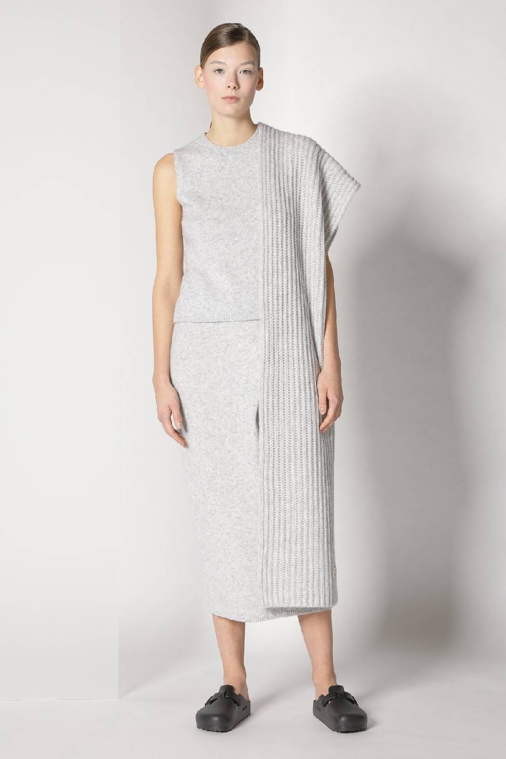Sminfinity blurry ribbed scarf + blurry crew top + blurry tulip skirt Top Angebot