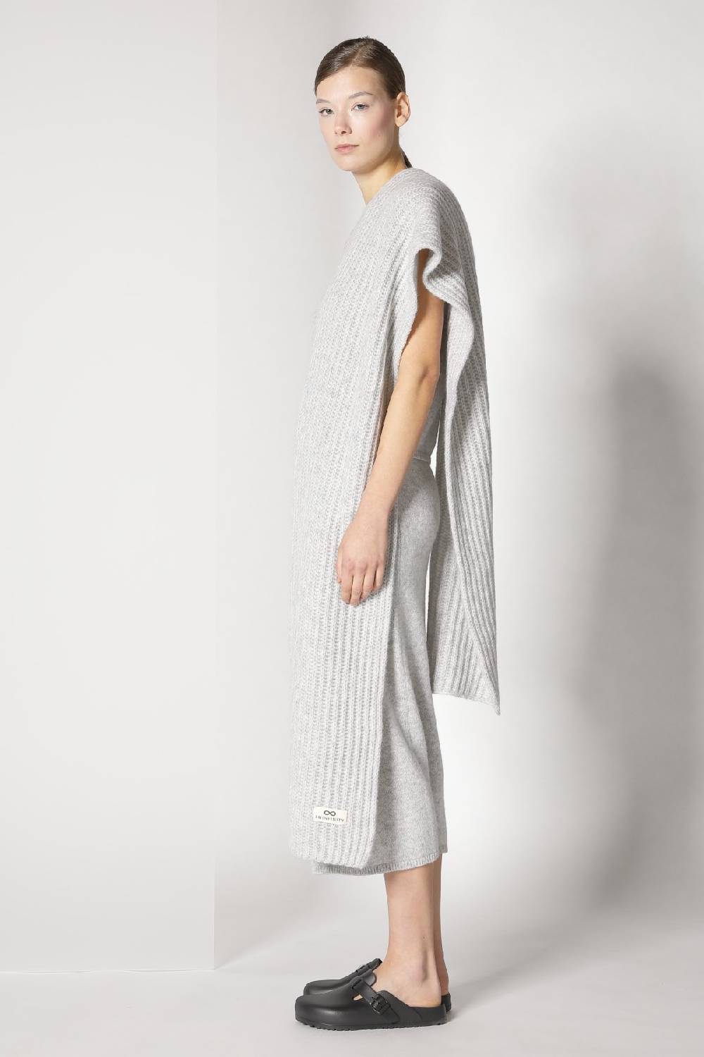 Sminfinity blurry ribbed scarf + blurry crew top + blurry tulip skirt Top Angebot