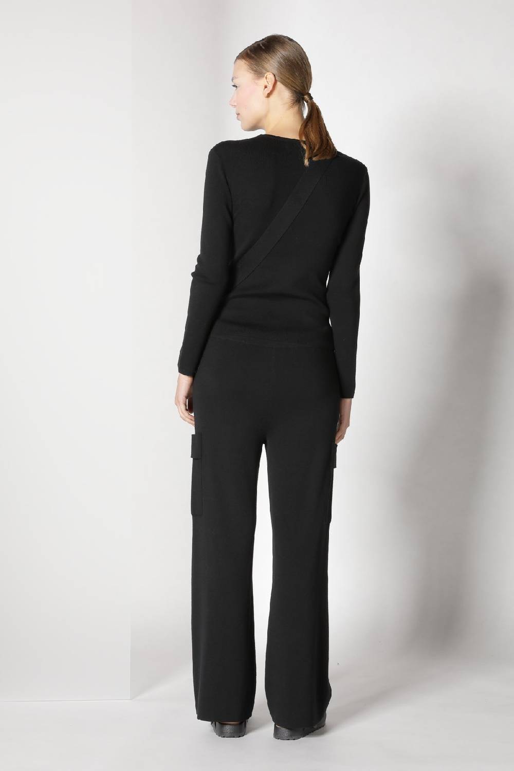 Sminfinity fitted crewneck + cargo bellbottom pants Bestseller