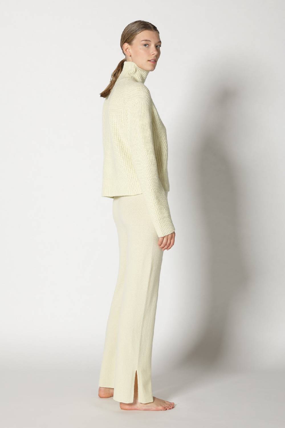Sminfinity pure icon rib turtle + pure slitted pants Fabrik Onlineshop