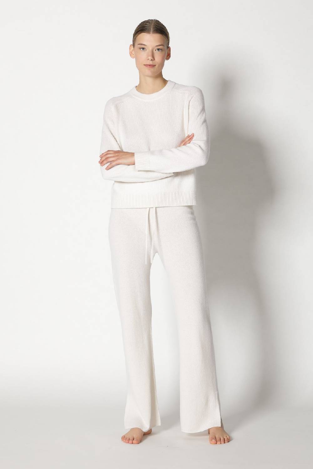 Sminfinity pure 2 ply crew jumper + pure slitted pants Fabrikpreis
