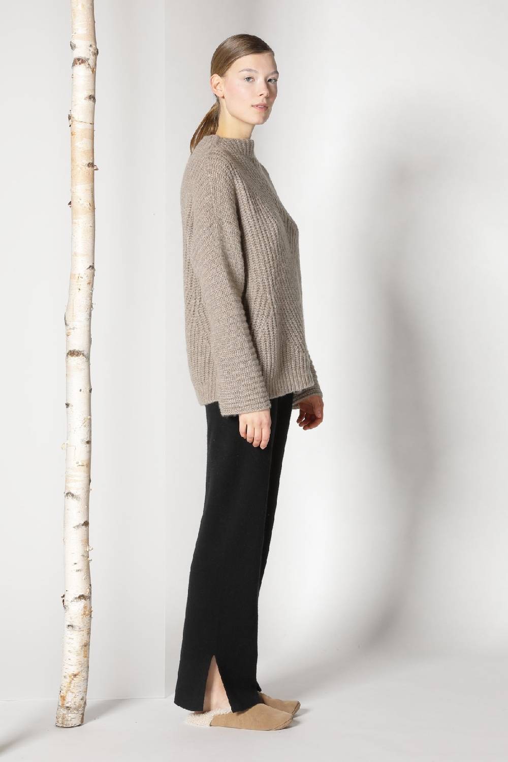 Sminfinity fluffy ribbed cone jumper + pure slitted pants Rabatte dieses Monats