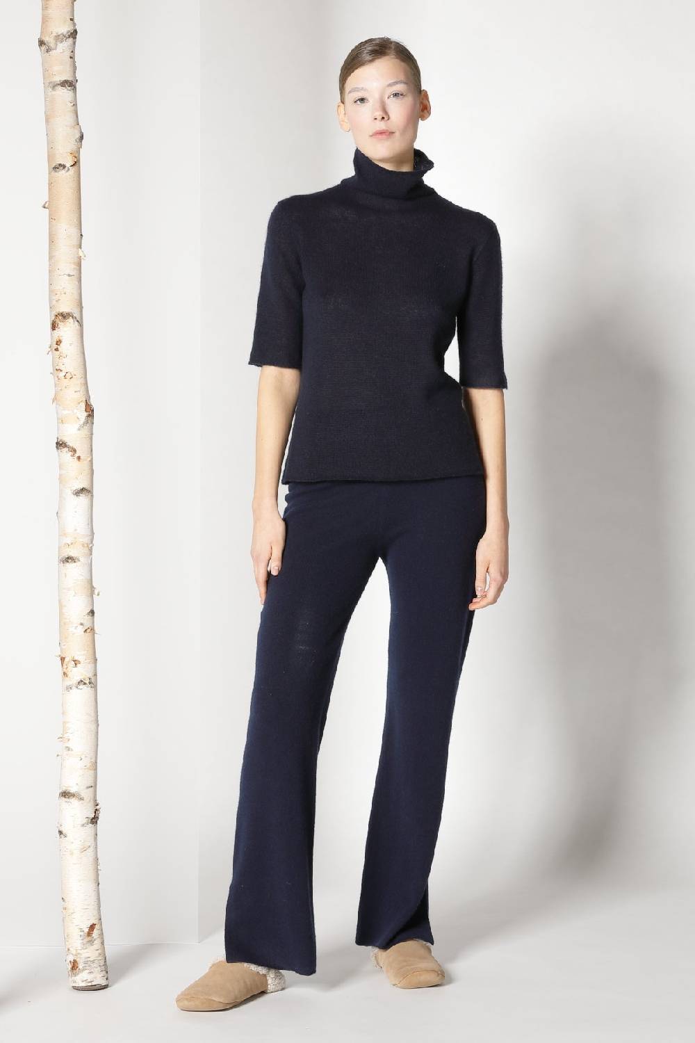 Sminfinity fluffy 1 Ply turtleneck + pure slitted pants Angebote