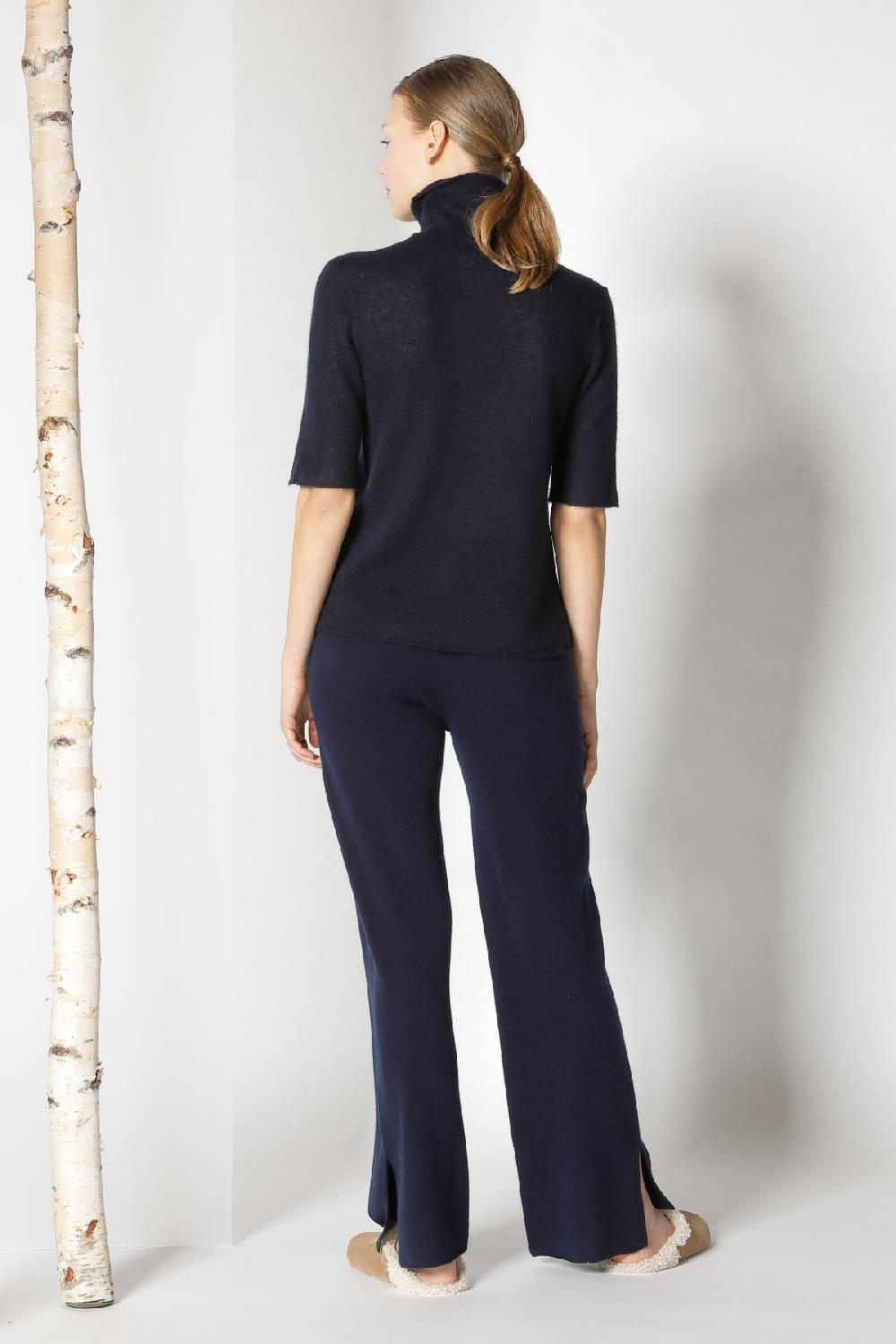 Sminfinity fluffy 1 Ply turtleneck + pure slitted pants Angebote