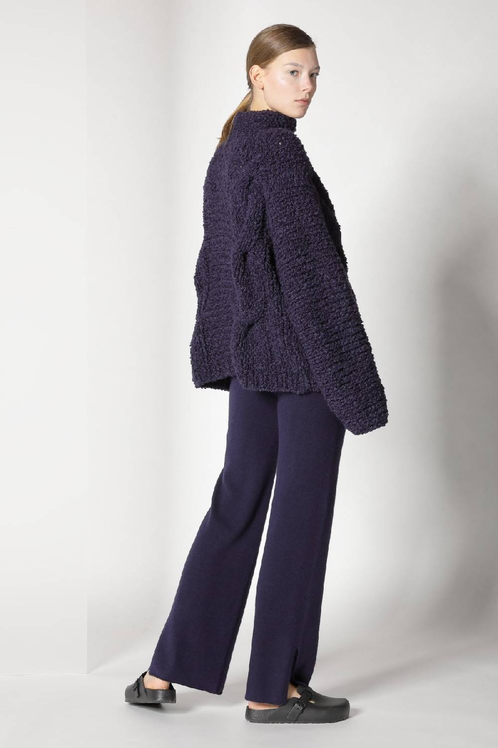 Sminfinity handknitted cable jumper + pure slitted pants Limitierter Zeitrabatt