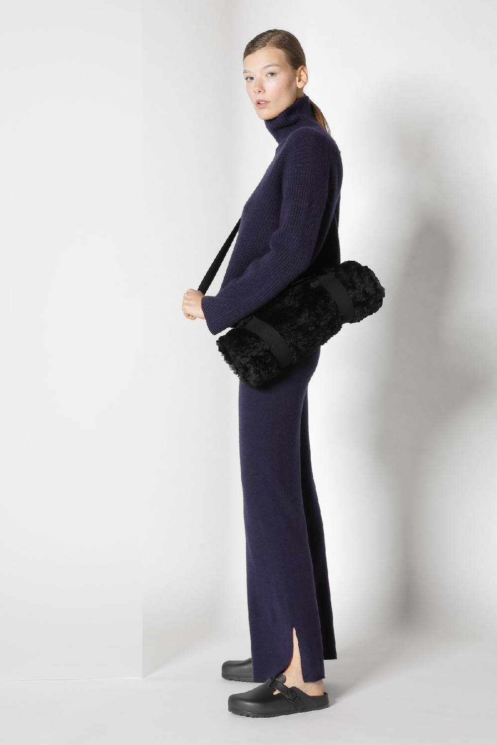 Sminfinity pure icon rib turtle + pure slitted pants Fabrik Onlineshop
