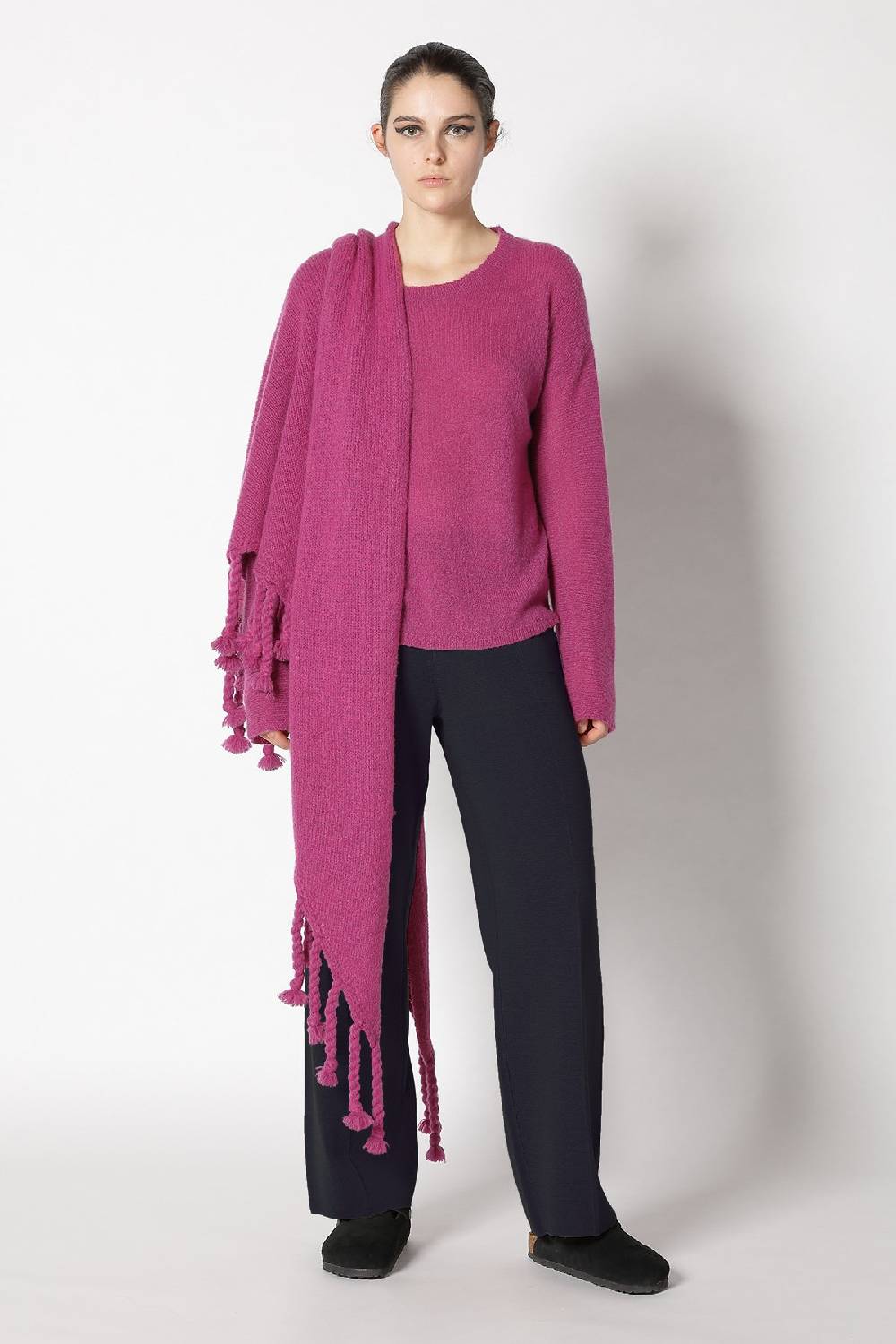 Sminfinity fluffy crewneck + fluffy triangle + silky suit pants Bestseller