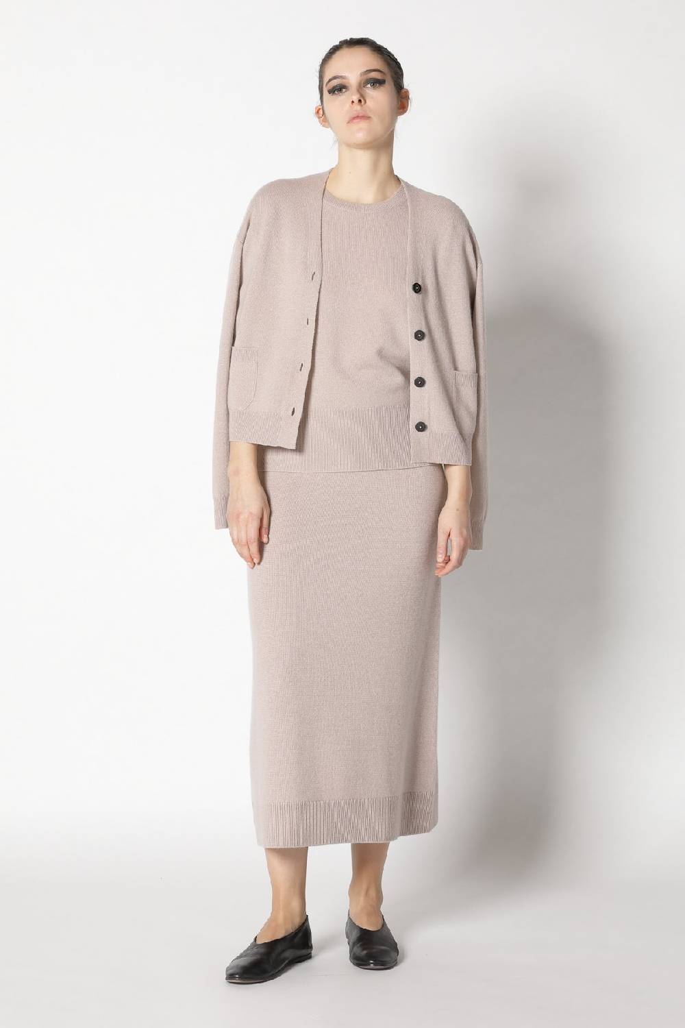 Sminfinity infinite cropped cardy + infinite crew T + pure A skirt JETZT KAUFEN