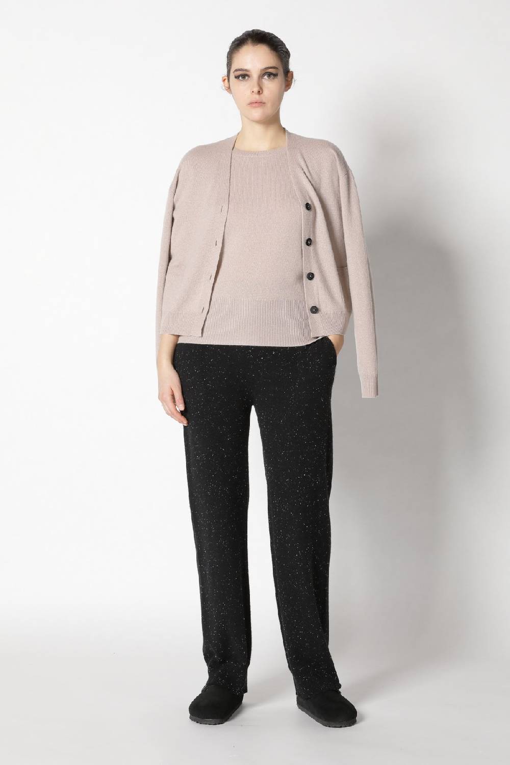 Sminfinity infinite cropped cardy + infinite crew T + infinite palazzo pants Neueste Stile