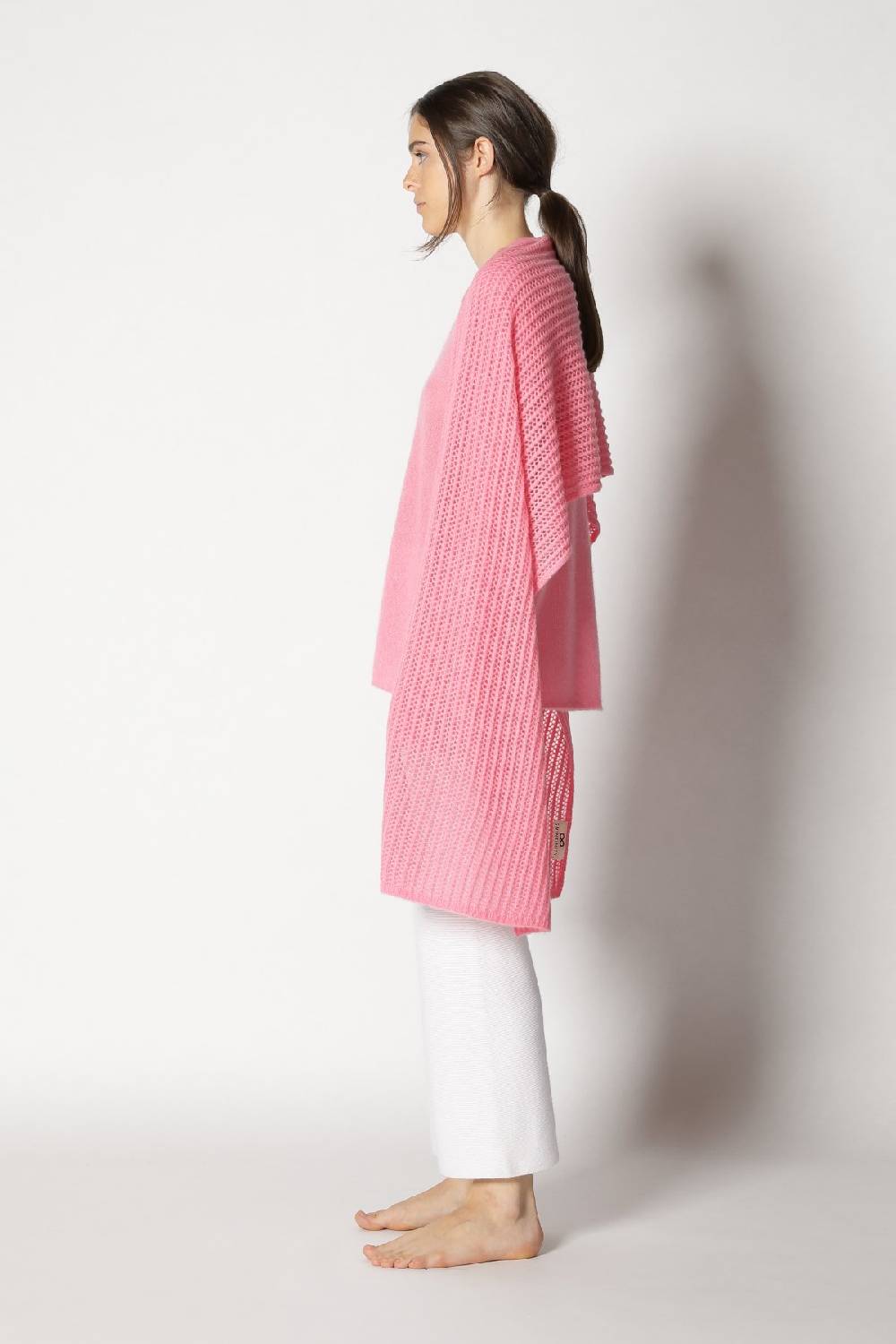 Sminfinity fluffy airy plaid + fluffy airy V neck + garter cropped pants Speichern exportieren
