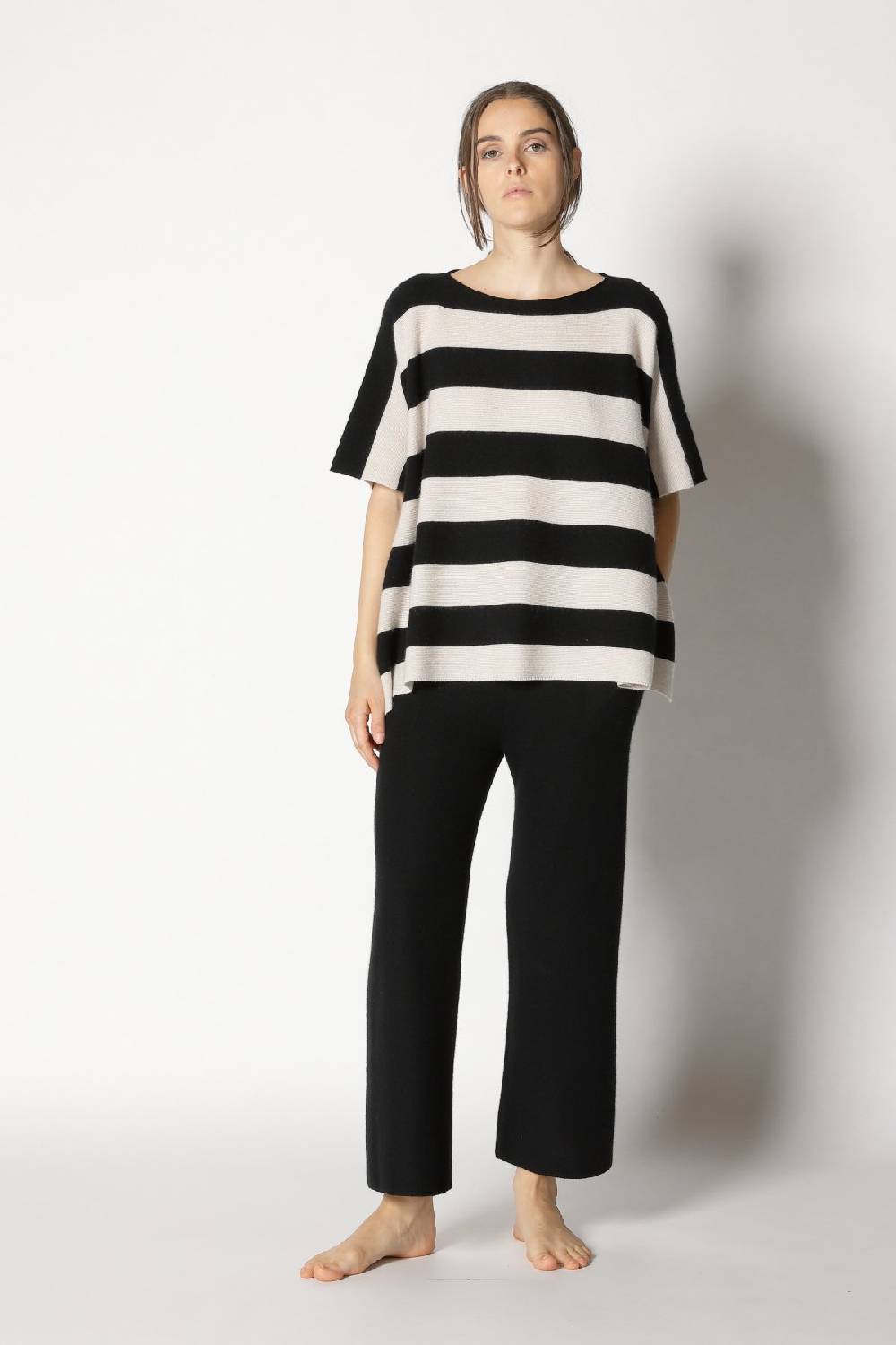 Sminfinity garter stripe cape top + garter cropped pants Fabrik Onlineshop