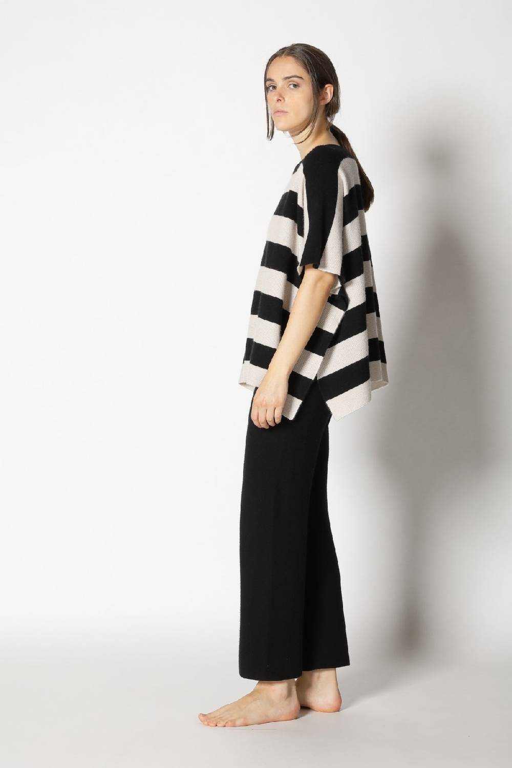 Sminfinity garter stripe cape top + garter cropped pants Fabrik Onlineshop