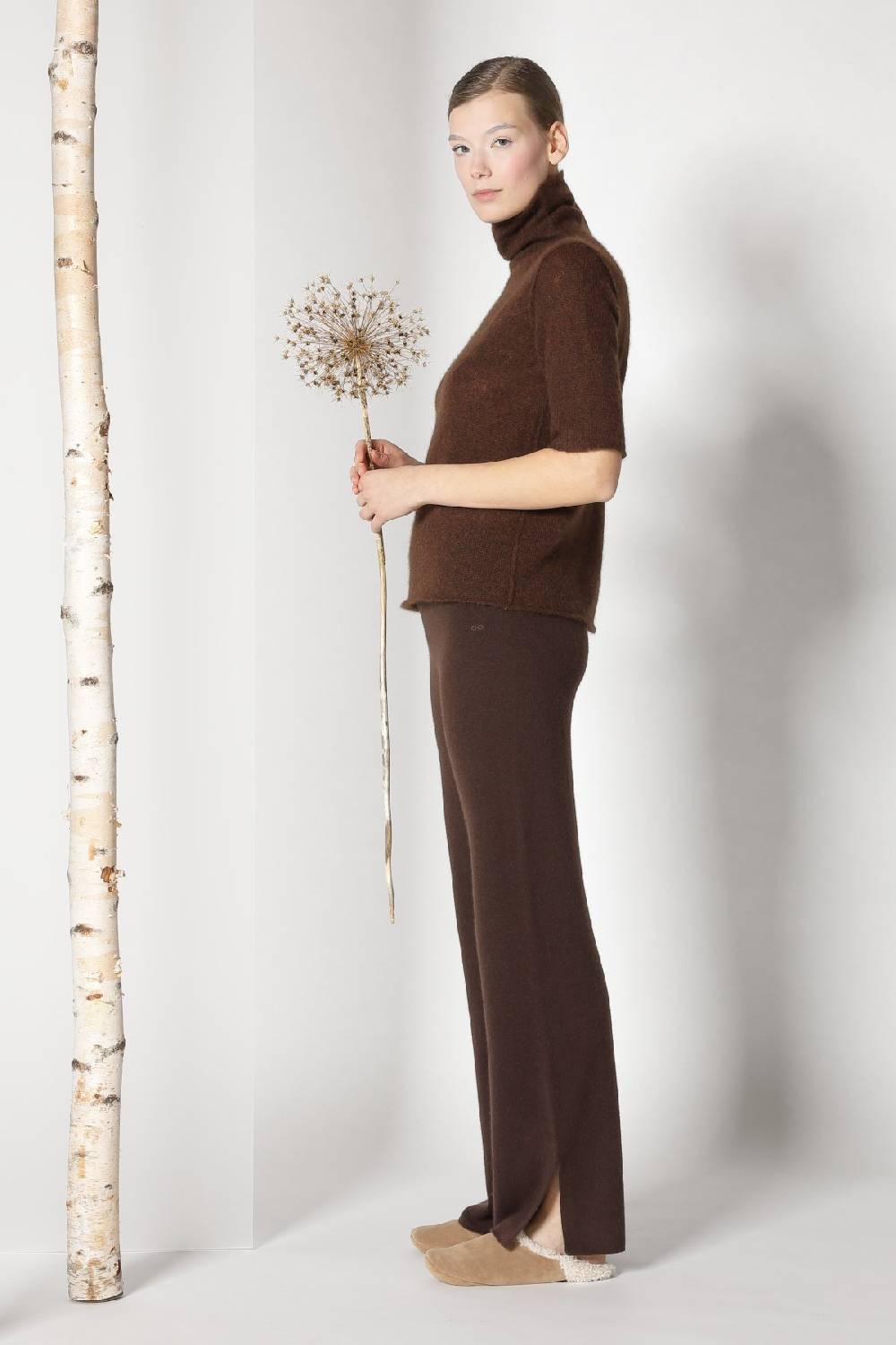 Sminfinity fluffy 1 Ply turtleneck + pure slitted pants Fabrikladen