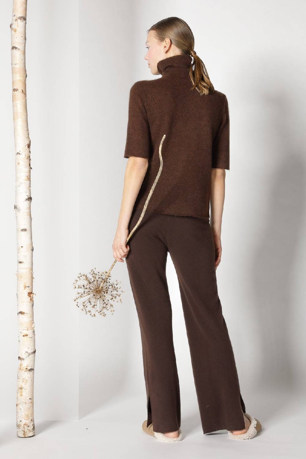 Sminfinity fluffy 1 Ply turtleneck + pure slitted pants Fabrikladen