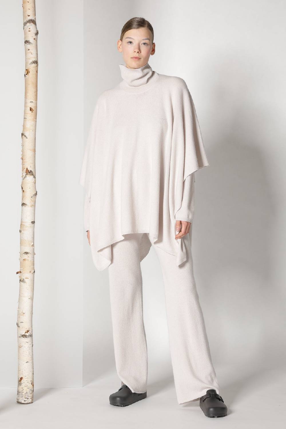 Sminfinity pure cape turtle + pure V jumper + pure slitted pants Outlet