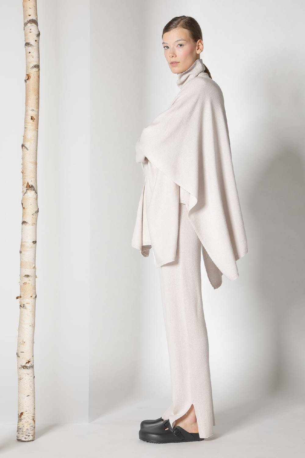 Sminfinity pure cape turtle + pure V jumper + pure slitted pants Outlet