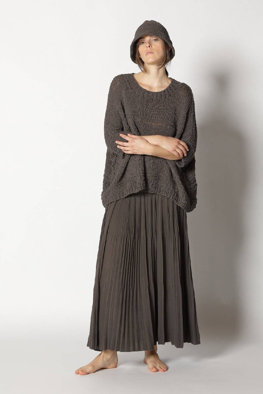 Sminfinity loose knit cape jumper + pima pleat skirt Blitzverkäufe