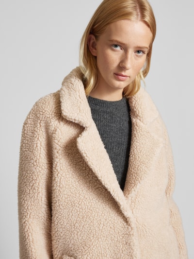 Peek & Cloppenburg OnlyRegular Fit Teddymantel mit verdecktem Druckknopfverschluss Modell 'NEWAURELIA' in sand Großer Ausverkauf