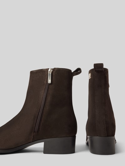 Peek & Cloppenburg Tommy HilfigerStiefel mit Label-Detail in dunkelbraun Zeitbegrenzte Promotion