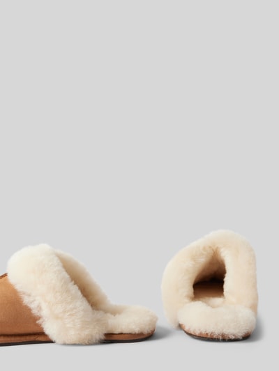 Peek & Cloppenburg UGGHausschuhe aus Leder Modell 'SCUFFETTE II' in camel Schlussverkauf