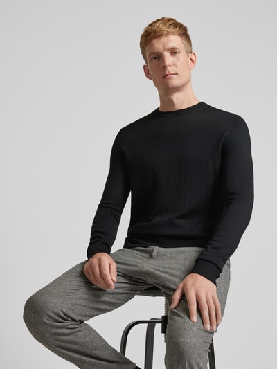 Peek & Cloppenburg Christian Berg MenStrickpullover mit Rundhalsausschnitt in black Top Angebot