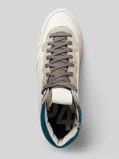 Peek & Cloppenburg P448Ledersneaker mit Label-Lochmuster Modell 'Bali' in weiss Letzter Tag
