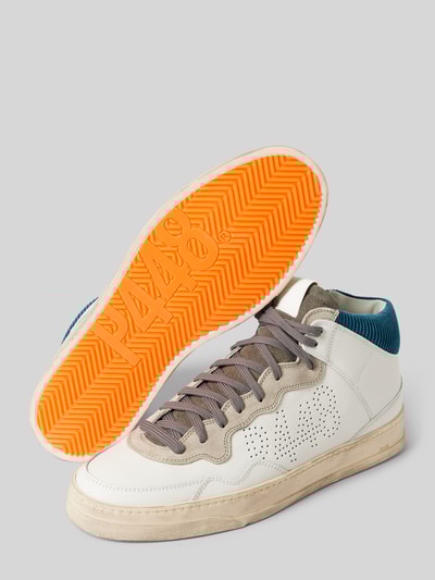Peek & Cloppenburg P448Ledersneaker mit Label-Lochmuster Modell 'Bali' in weiss Letzter Tag