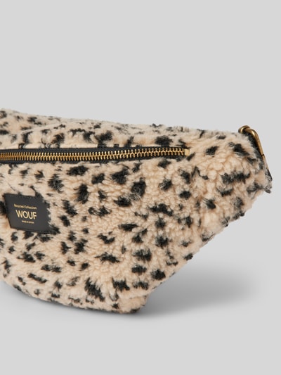 Peek & Cloppenburg WOUFBauchtasche mit Label-Patch Modell 'Clem' in beige Fabrikladen