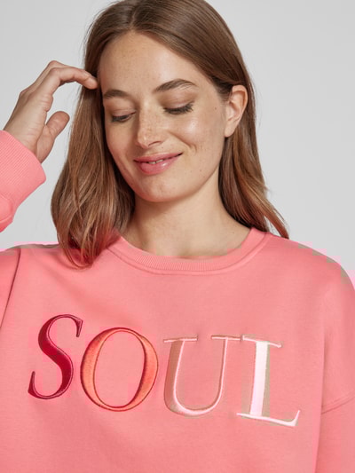 Peek & Cloppenburg Smith and SoulOversized Sweatshirt mit Label-Stitching in pink Bis zu 50% Rabatt