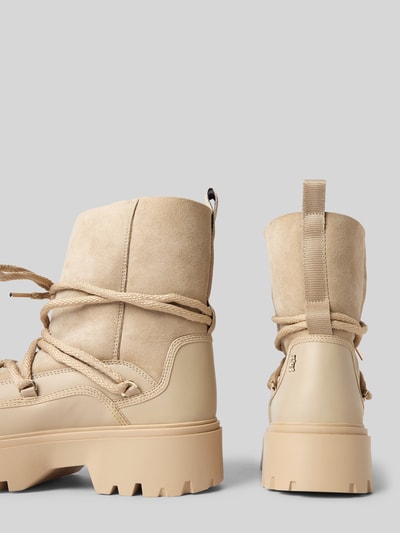 Peek & Cloppenburg Tommy HilfigerSchnürstiefel mit Label-Detail in beige Neueste Stile